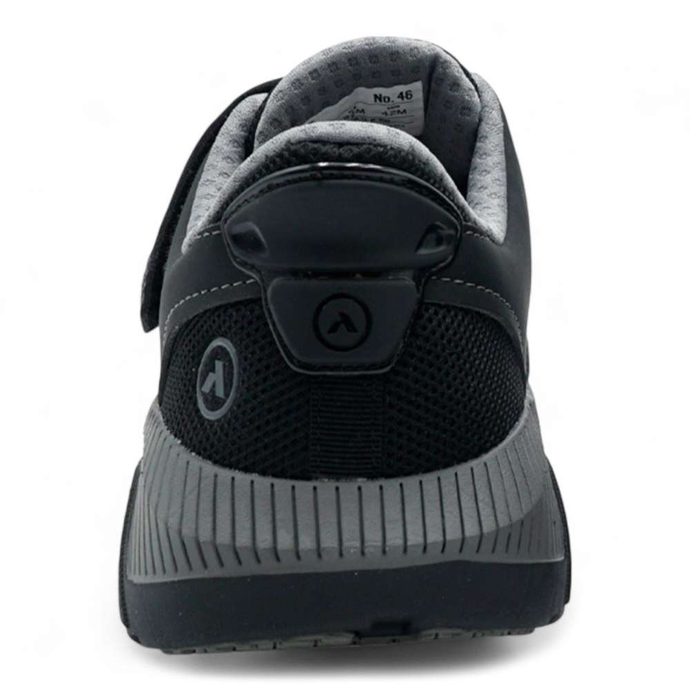 No. 46 Sport Jogger W/ Heel Assist - Black/Grey